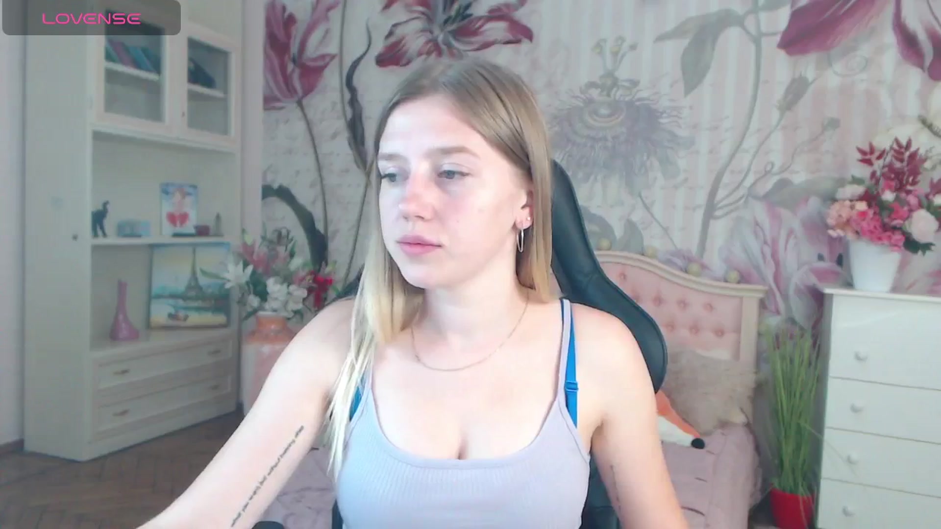 Gallery image thumbnail from AshleeSmit's myfreecams stream on, 08/14/2024, 20:36 image 3 of 20