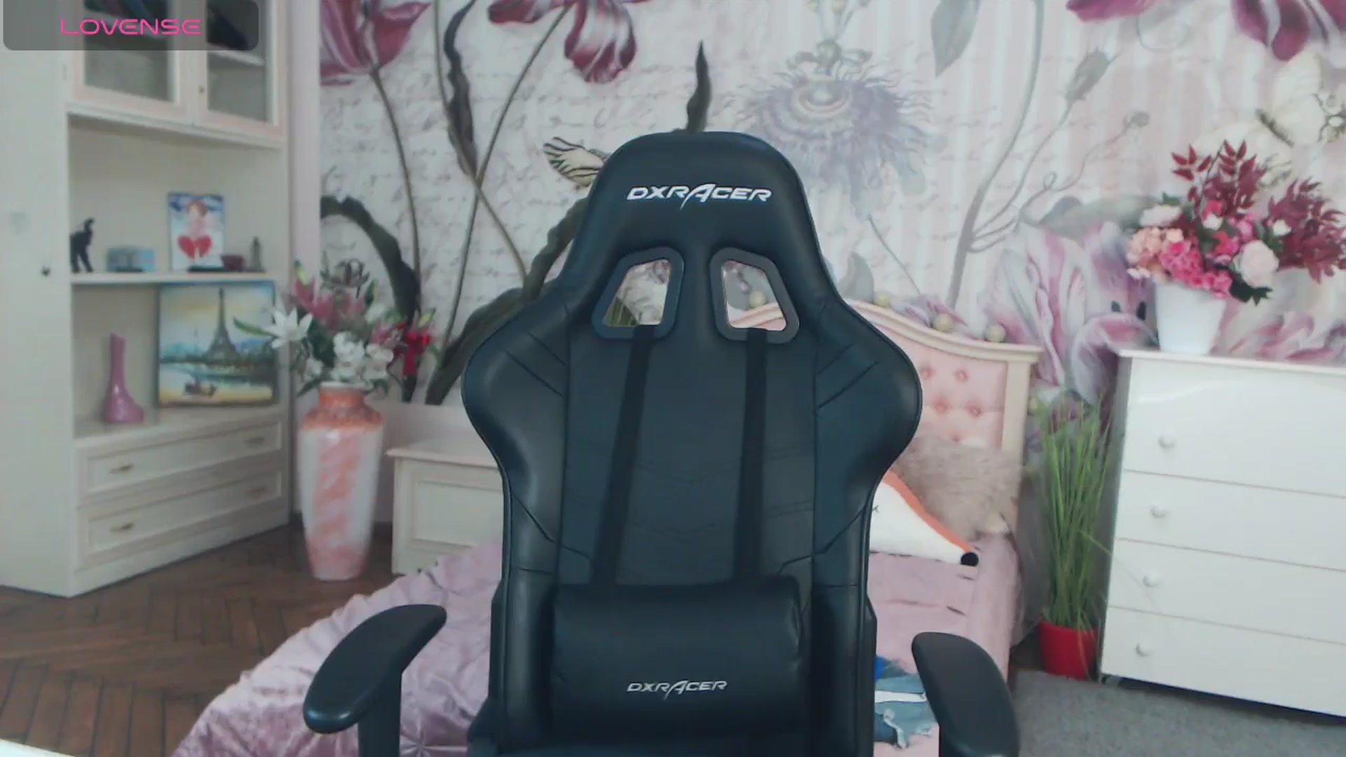 Gallery image thumbnail from AshleeSmit's myfreecams stream on, 08/16/2024, 02:24 image 6 of 20