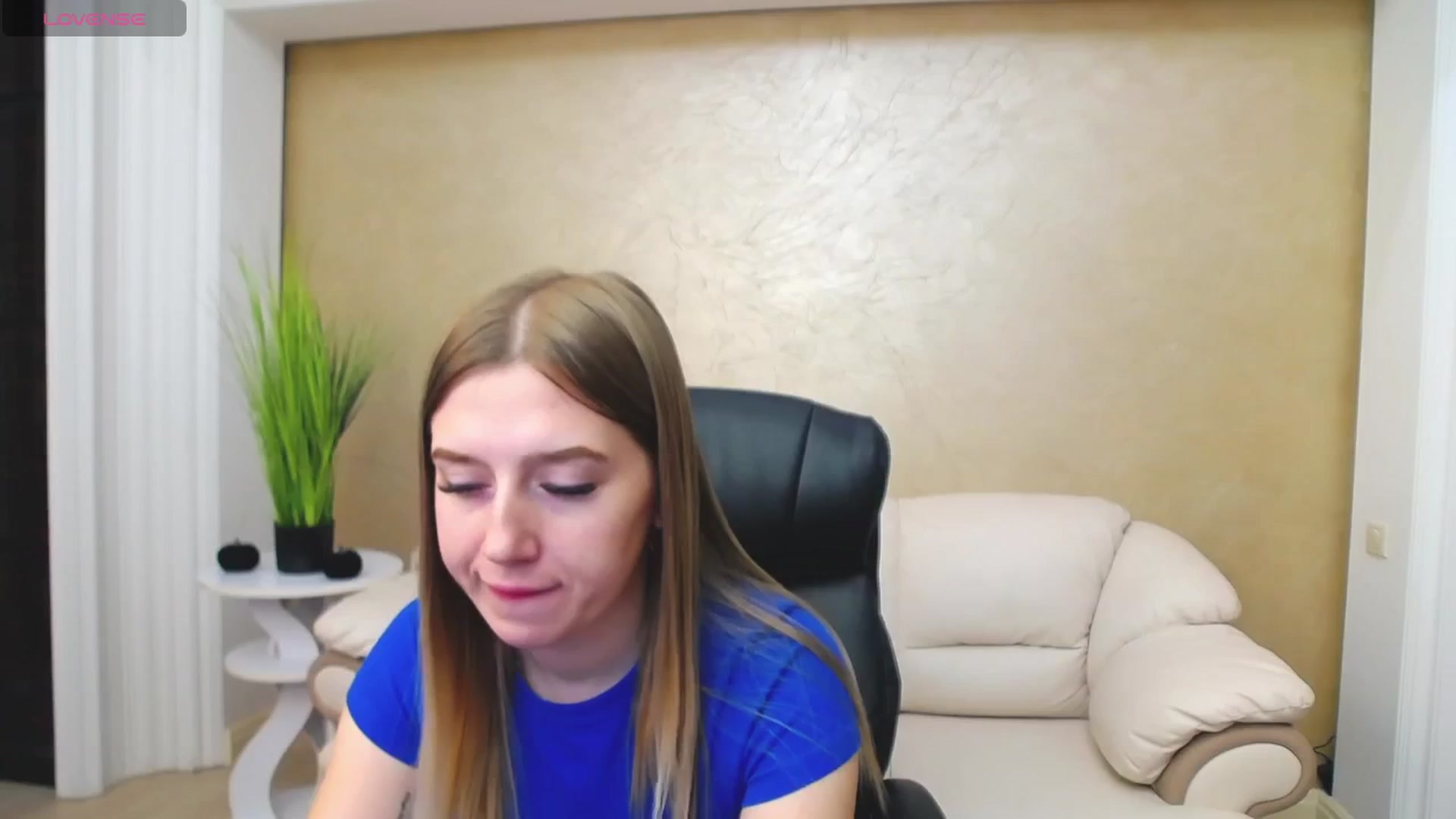 Gallery image thumbnail from AshleeSmit's myfreecams stream on, 10/29/2024, 15:31 image 7 of 20