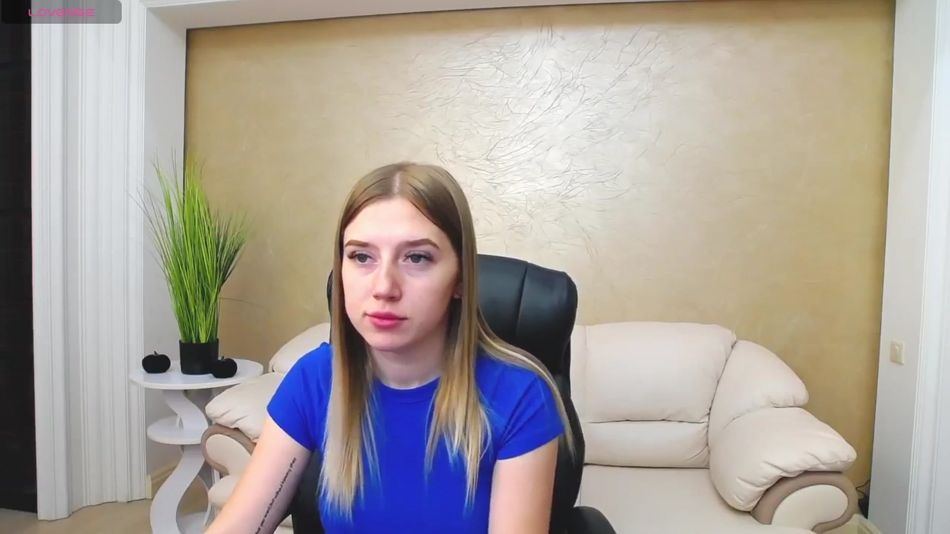 Gallery image thumbnail from AshleeSmit's myfreecams stream on, 10/29/2024, 15:31 image 3 of 20