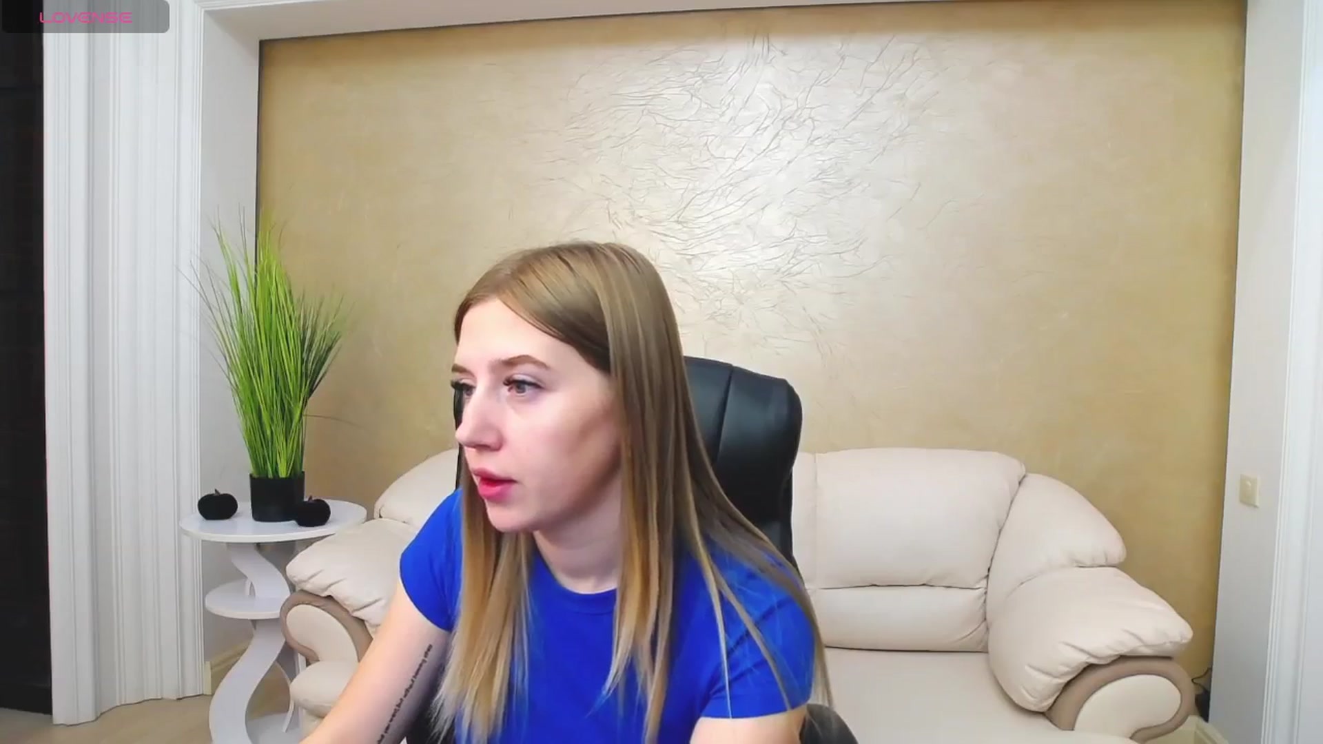 Gallery image thumbnail from AshleeSmit's myfreecams stream on, 10/29/2024, 15:31 image 4 of 20