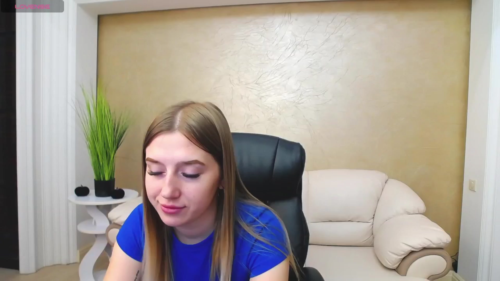 Gallery image thumbnail from AshleeSmit's myfreecams stream on, 10/29/2024, 15:31 image 9 of 20