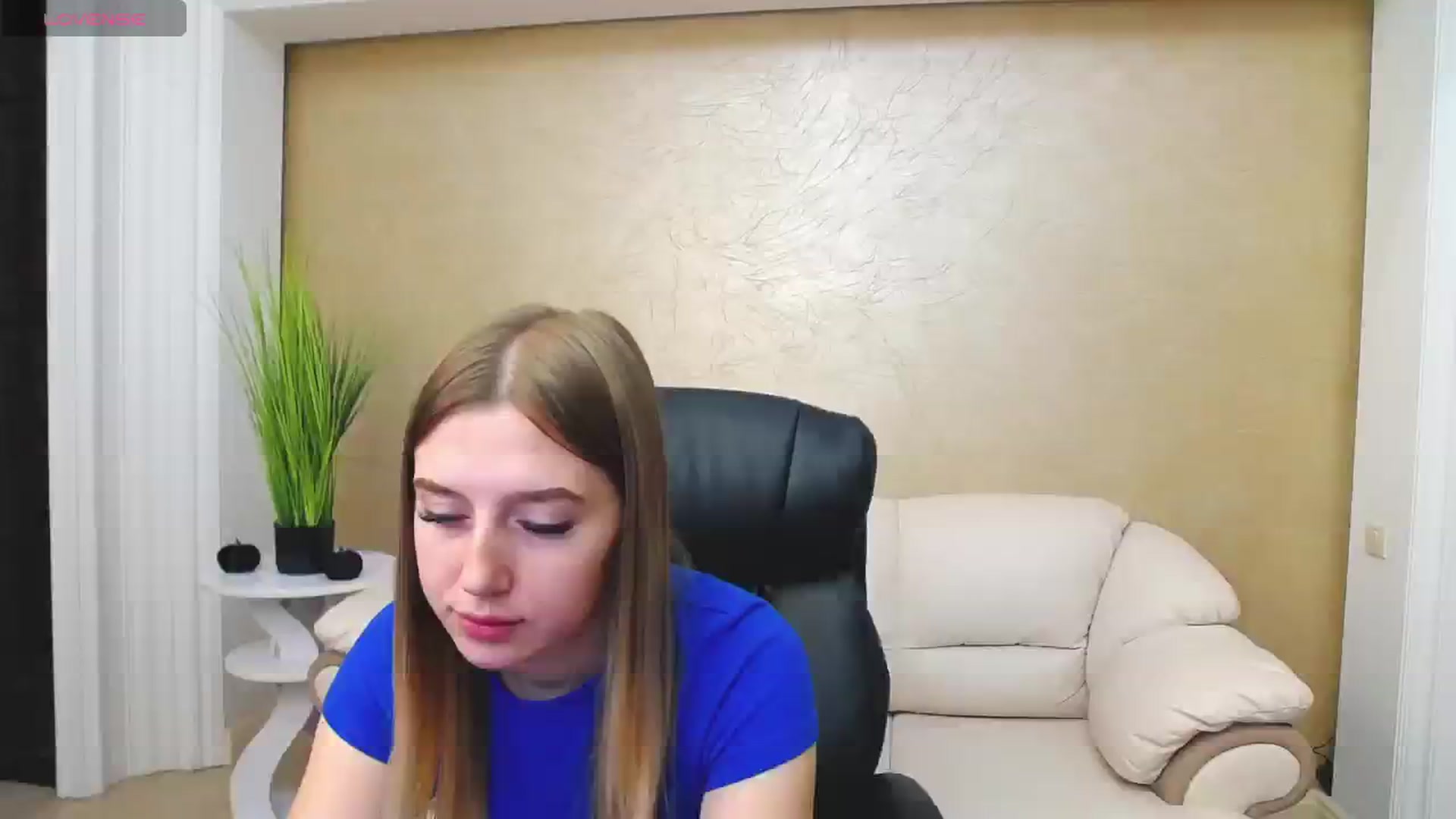 Gallery image thumbnail from AshleeSmit's myfreecams stream on, 10/29/2024, 15:31 image 16 of 20