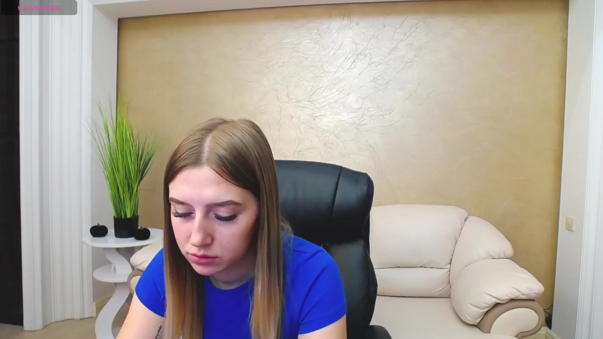 Gallery image thumbnail from AshleeSmit's myfreecams stream on, 10/29/2024, 15:31 image 19 of 20