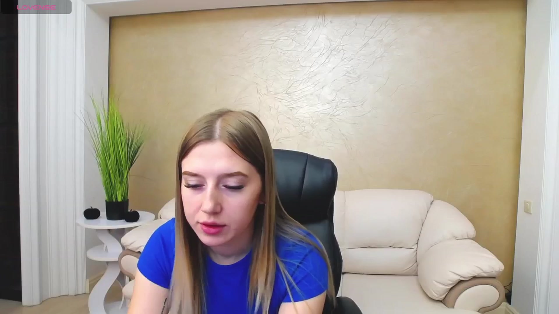 Gallery image thumbnail from AshleeSmit's myfreecams stream on, 10/29/2024, 15:31 image 5 of 20