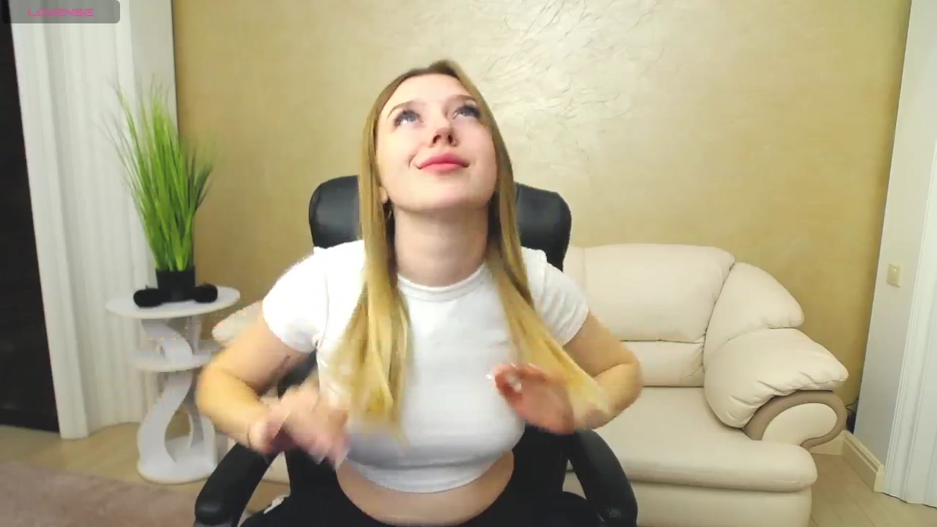Gallery image thumbnail from AshleeSmit's myfreecams stream on, 11/07/2024, 16:02 image 8 of 20