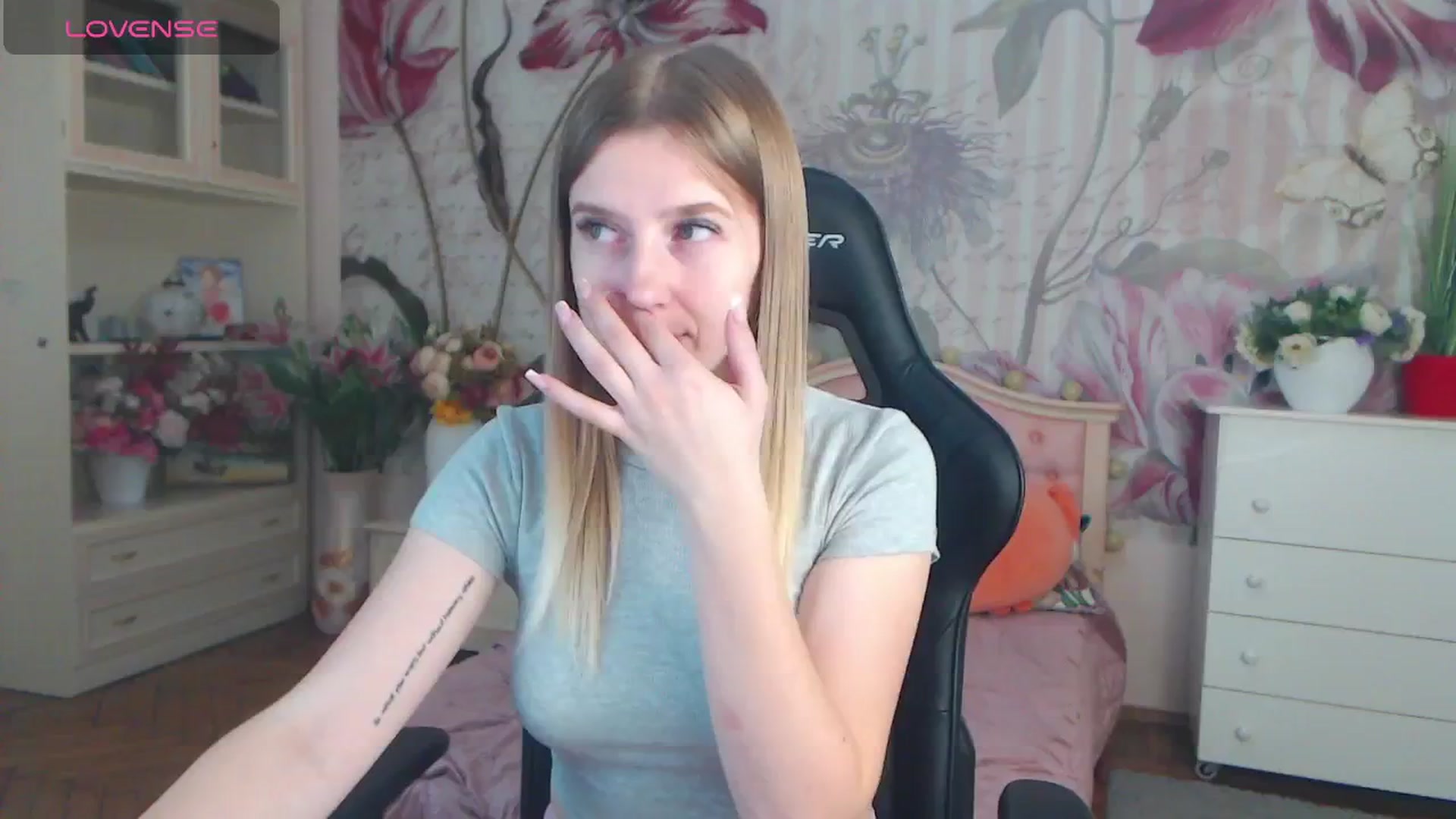 Gallery image thumbnail from AshleeSmit's myfreecams stream on, 11/11/2024, 12:50 image 11 of 20