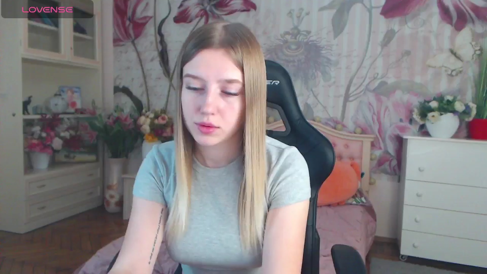 Gallery image thumbnail from AshleeSmit's myfreecams stream on, 11/11/2024, 12:50 image 20 of 20