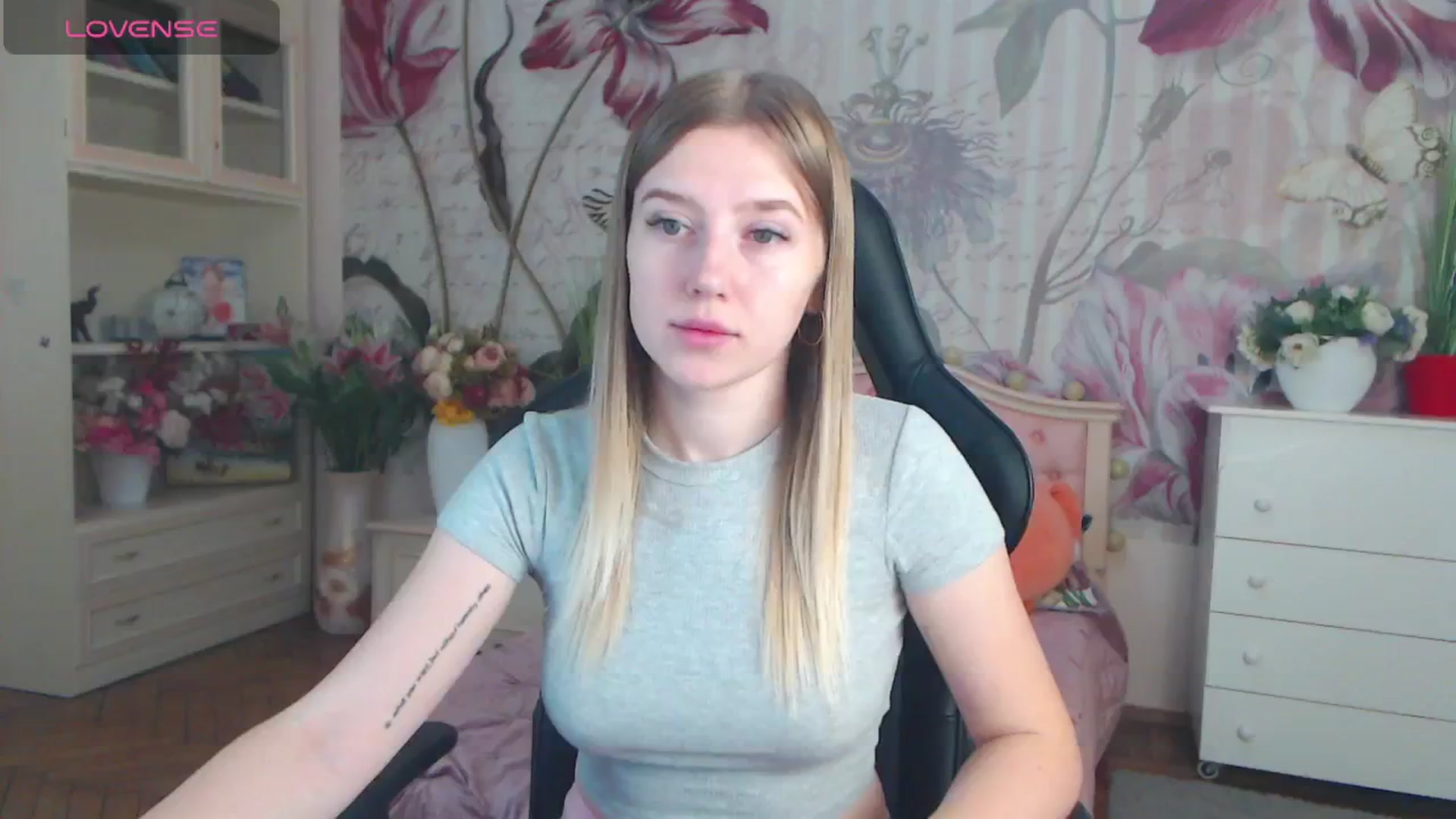Gallery image thumbnail from AshleeSmit's myfreecams stream on, 11/11/2024, 12:50 image 1 of 20