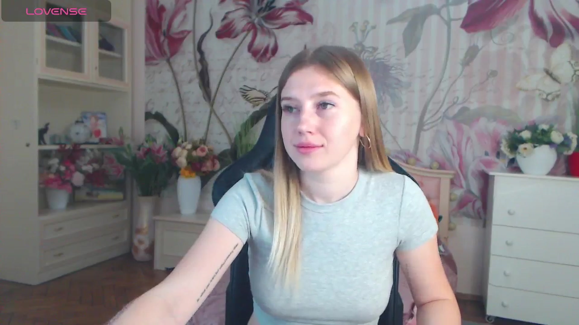 Gallery image thumbnail from AshleeSmit's myfreecams stream on, 11/11/2024, 15:58 image 3 of 20