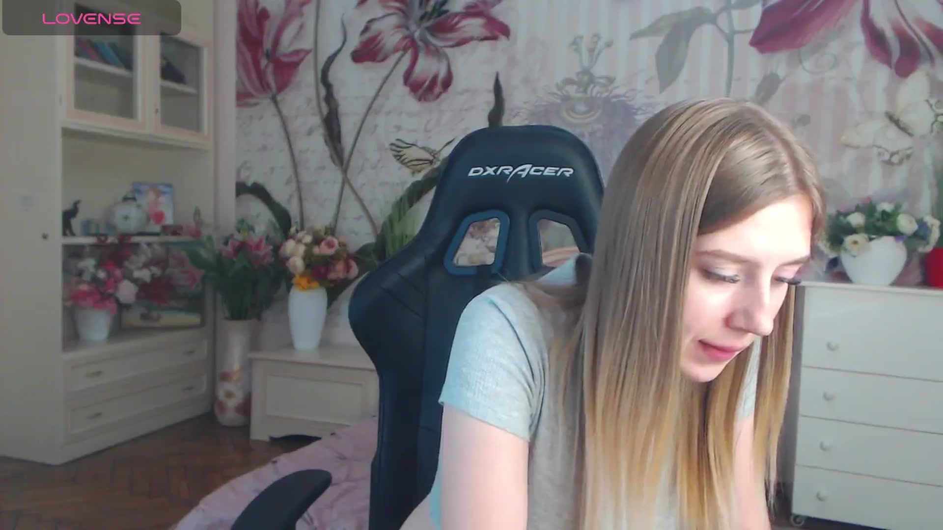 Gallery image thumbnail from AshleeSmit's myfreecams stream on, 11/11/2024, 15:58 image 15 of 20