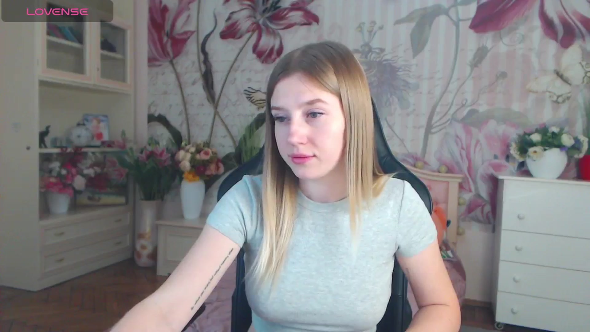 Gallery image thumbnail from AshleeSmit's myfreecams stream on, 11/11/2024, 15:58 image 4 of 20