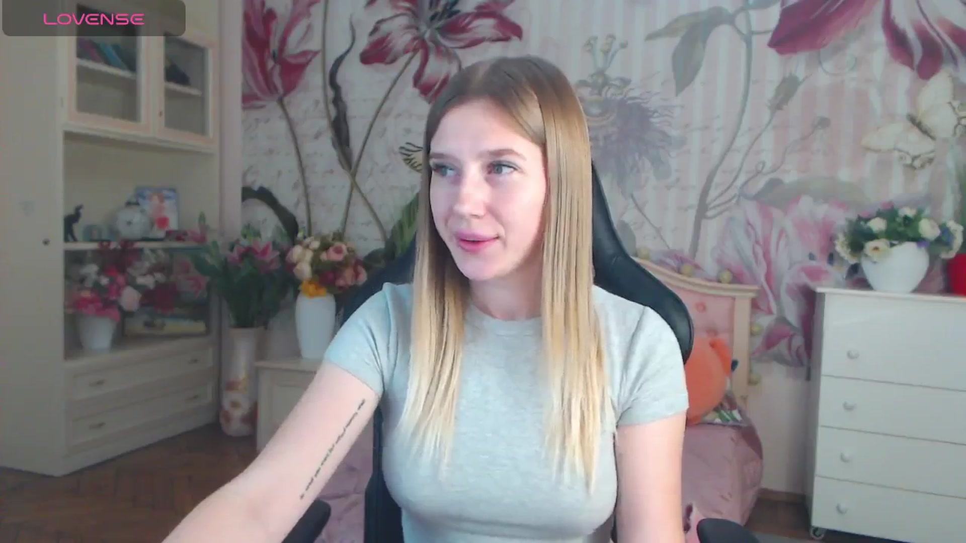 Gallery image thumbnail from AshleeSmit's myfreecams stream on, 11/11/2024, 15:58 image 7 of 20