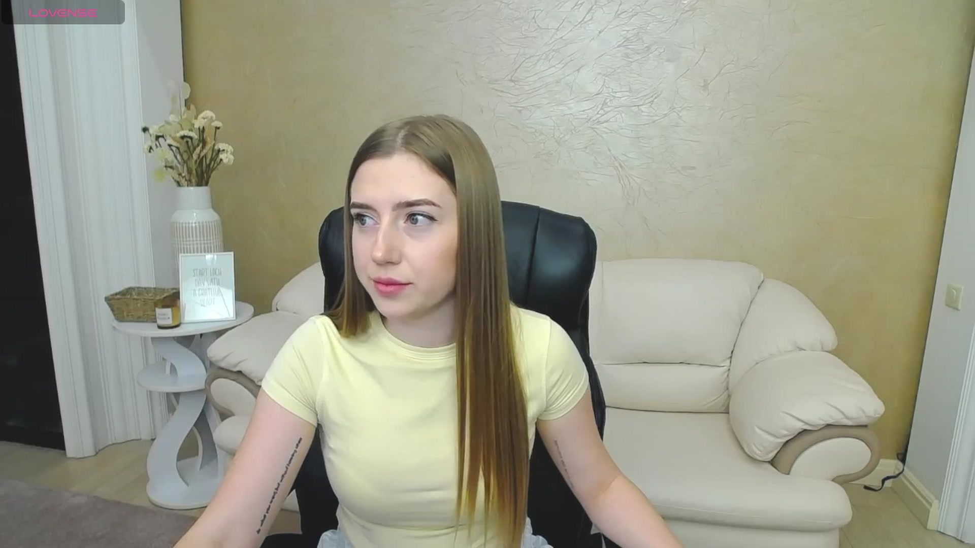 Gallery image thumbnail from AshleeSmit's myfreecams stream on, 05/04/2026, 15:38 image 19 of 20