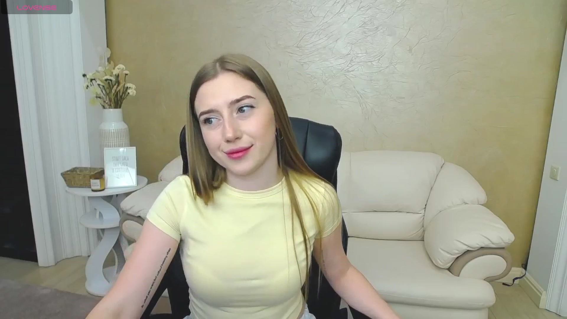 Gallery image thumbnail from AshleeSmit's myfreecams stream on, 05/04/2026, 15:38 image 20 of 20