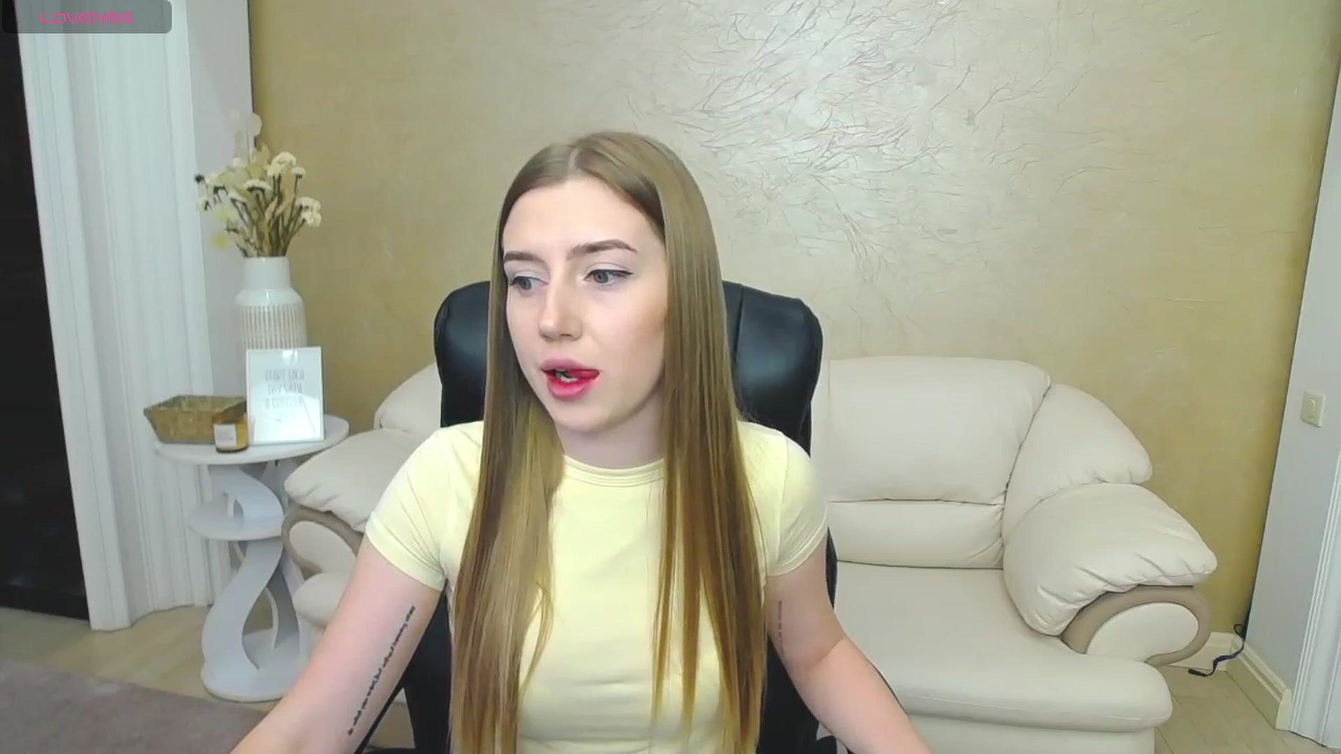 Gallery image thumbnail from AshleeSmit's myfreecams stream on, 05/04/2026, 15:38 image 17 of 20
