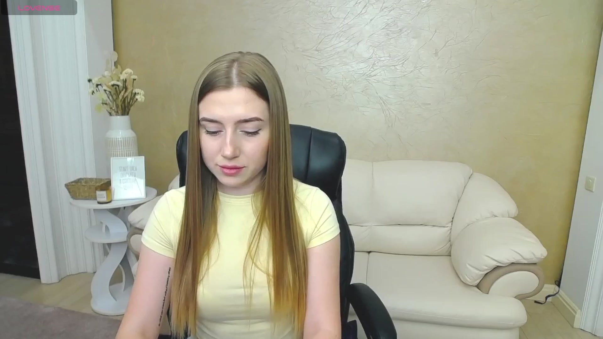 Gallery image thumbnail from AshleeSmit's myfreecams stream on, 05/04/2026, 15:38 image 11 of 20