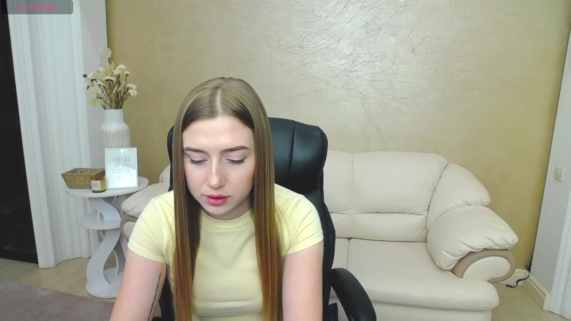 Gallery image thumbnail from AshleeSmit's myfreecams stream on, 05/04/2026, 15:38 image 10 of 20