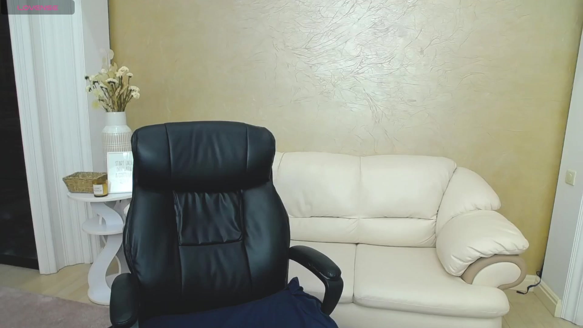 Gallery image thumbnail from AshleeSmit's myfreecams stream on, 05/04/2026, 15:38 image 16 of 20