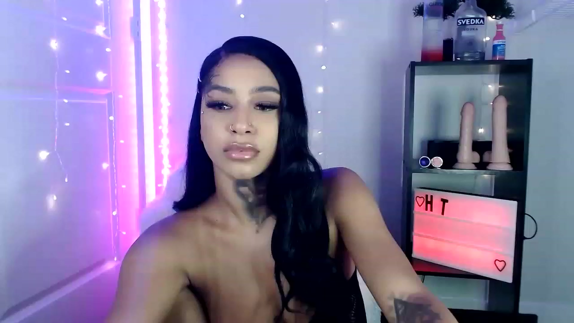 Gallery image thumbnail from Ashleeighh's myfreecams stream on, 05/28/2023, 21:43 image 1 of 20