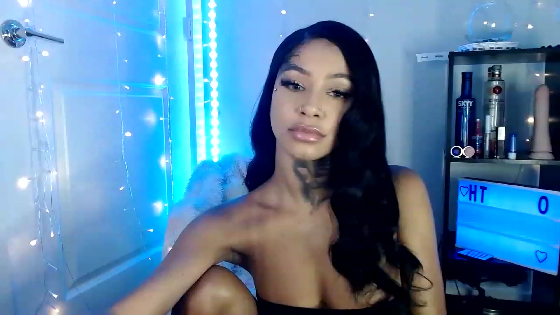 Gallery image thumbnail from Ashleeighh's myfreecams stream on, 06/03/2023, 22:20 image 16 of 20