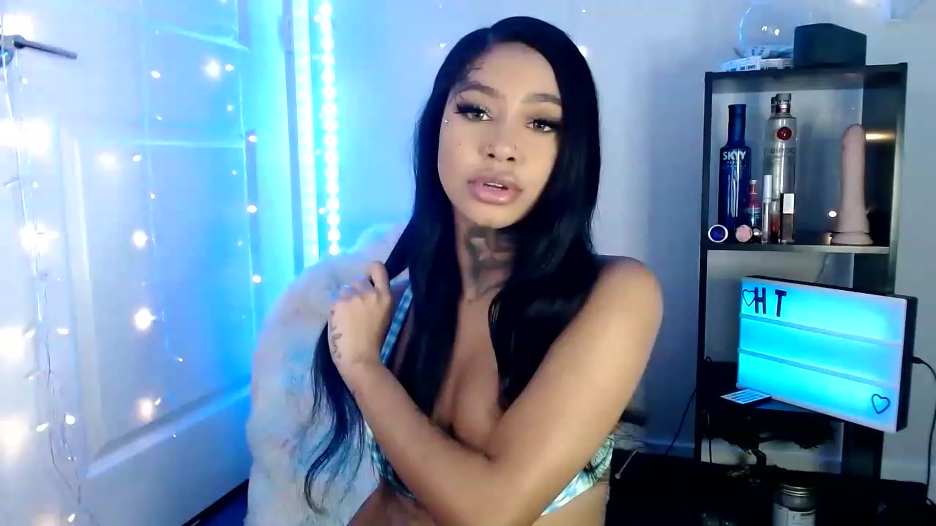 Gallery image thumbnail from Ashleeighh's myfreecams stream on, 06/05/2023, 03:15 image 1 of 20