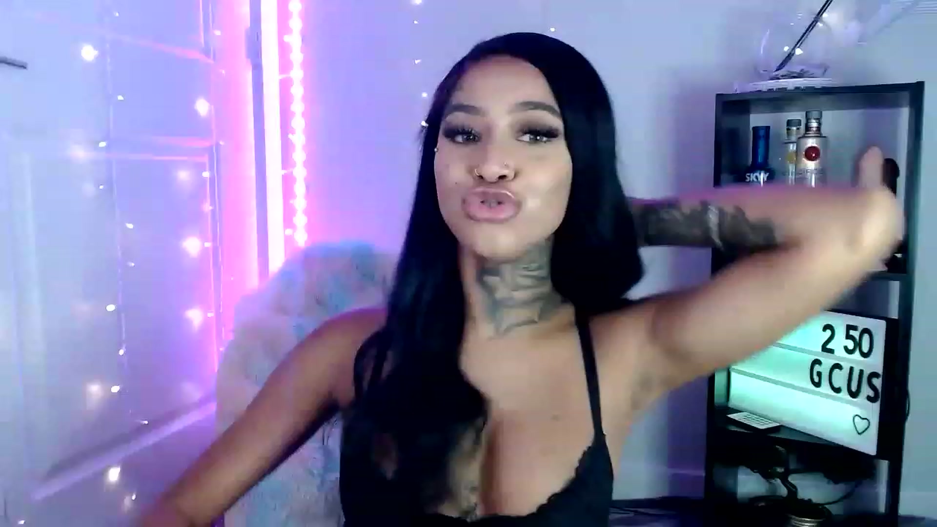 Gallery image thumbnail from Ashleeighh's myfreecams stream on, 06/12/2023, 05:15 image 1 of 20