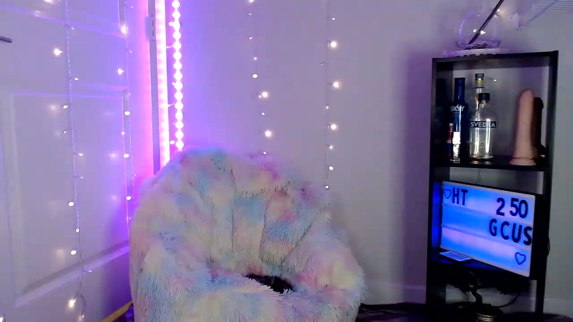 Gallery image thumbnail from Ashleeighh's myfreecams stream on, 06/12/2023, 05:15 image 13 of 20