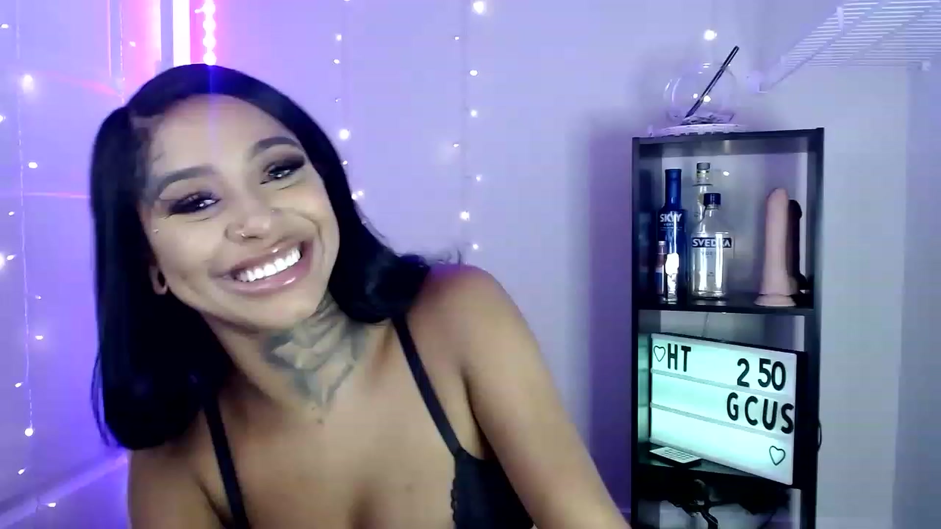 Gallery image thumbnail from Ashleeighh's myfreecams stream on, 06/12/2023, 05:15 image 17 of 20