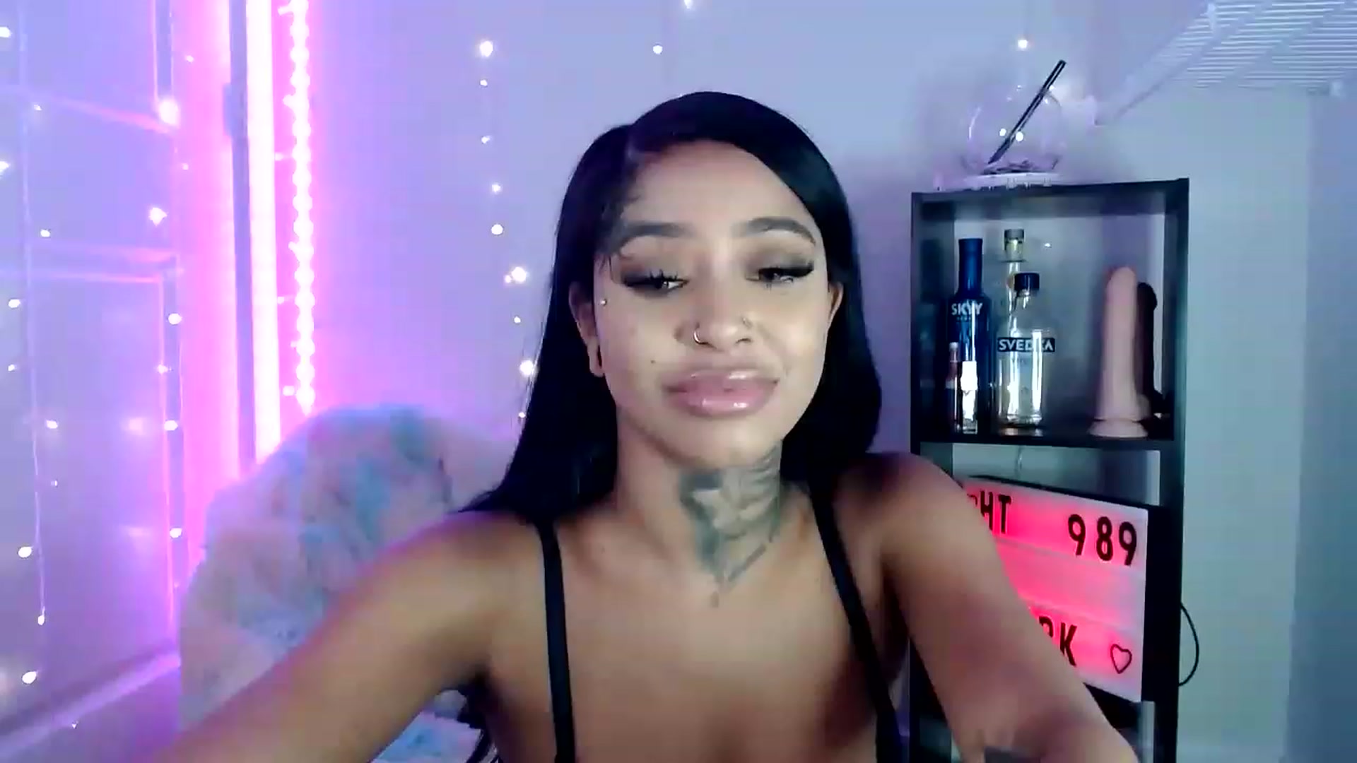 Gallery image thumbnail from Ashleeighh's myfreecams stream on, 06/12/2023, 05:15 image 20 of 20