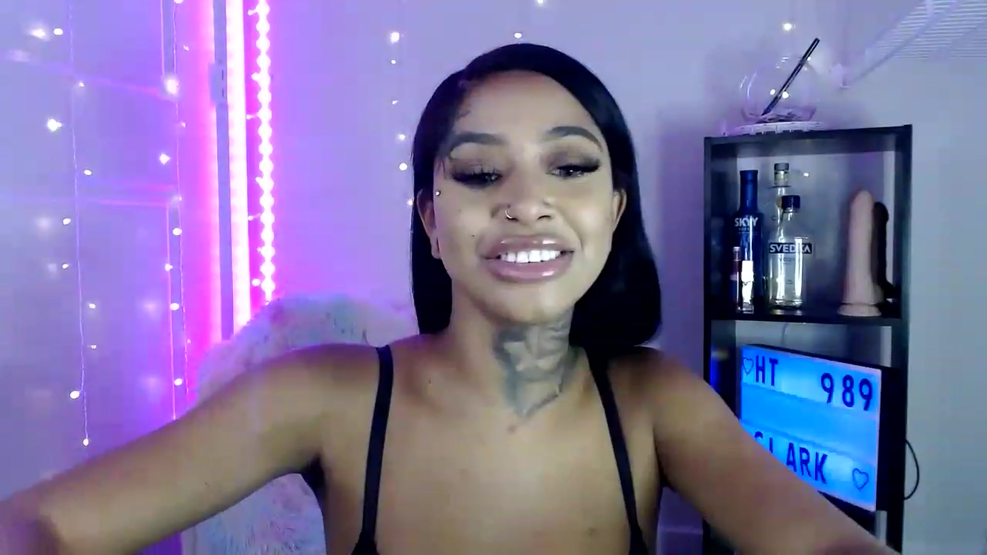 Gallery image thumbnail from Ashleeighh's myfreecams stream on, 06/12/2023, 05:34 image 2 of 20