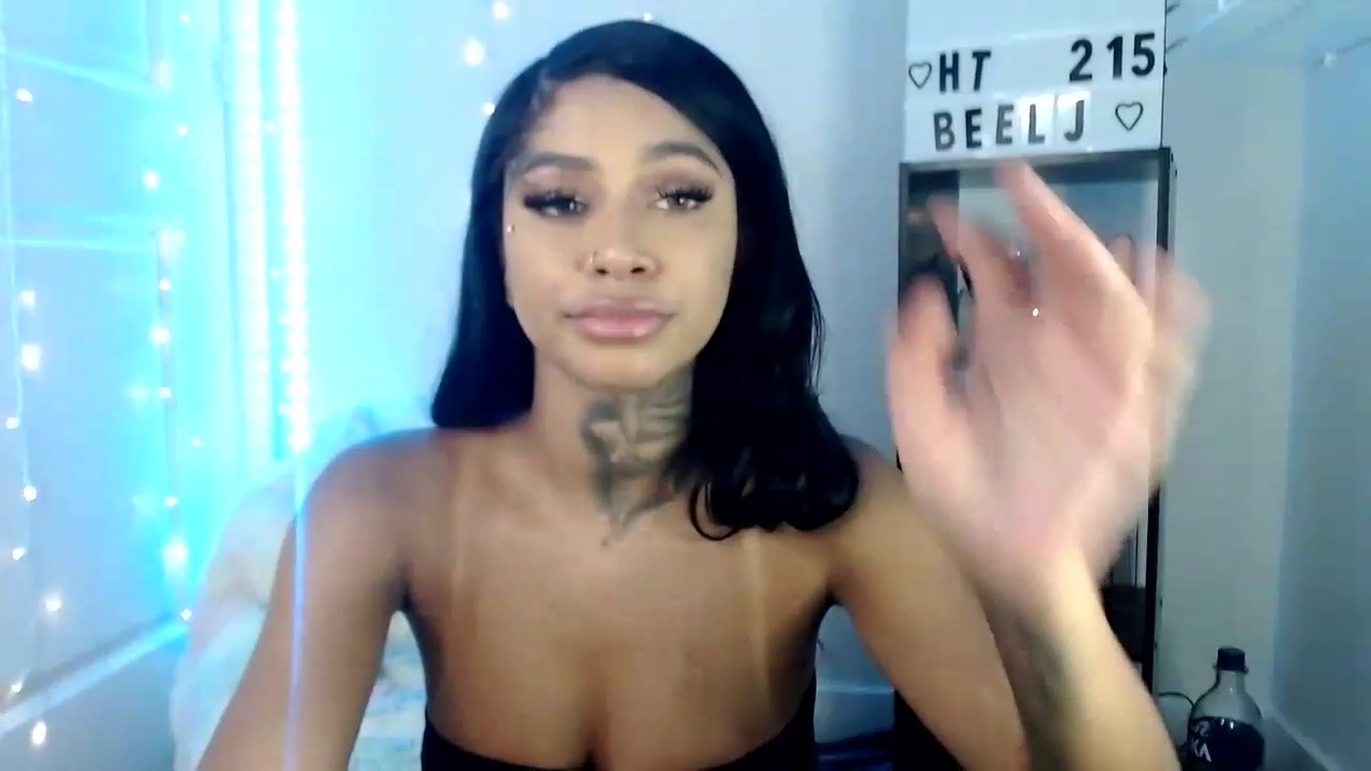 Gallery image thumbnail from Ashleeighh's myfreecams stream on, 06/19/2023, 04:43 image 8 of 20