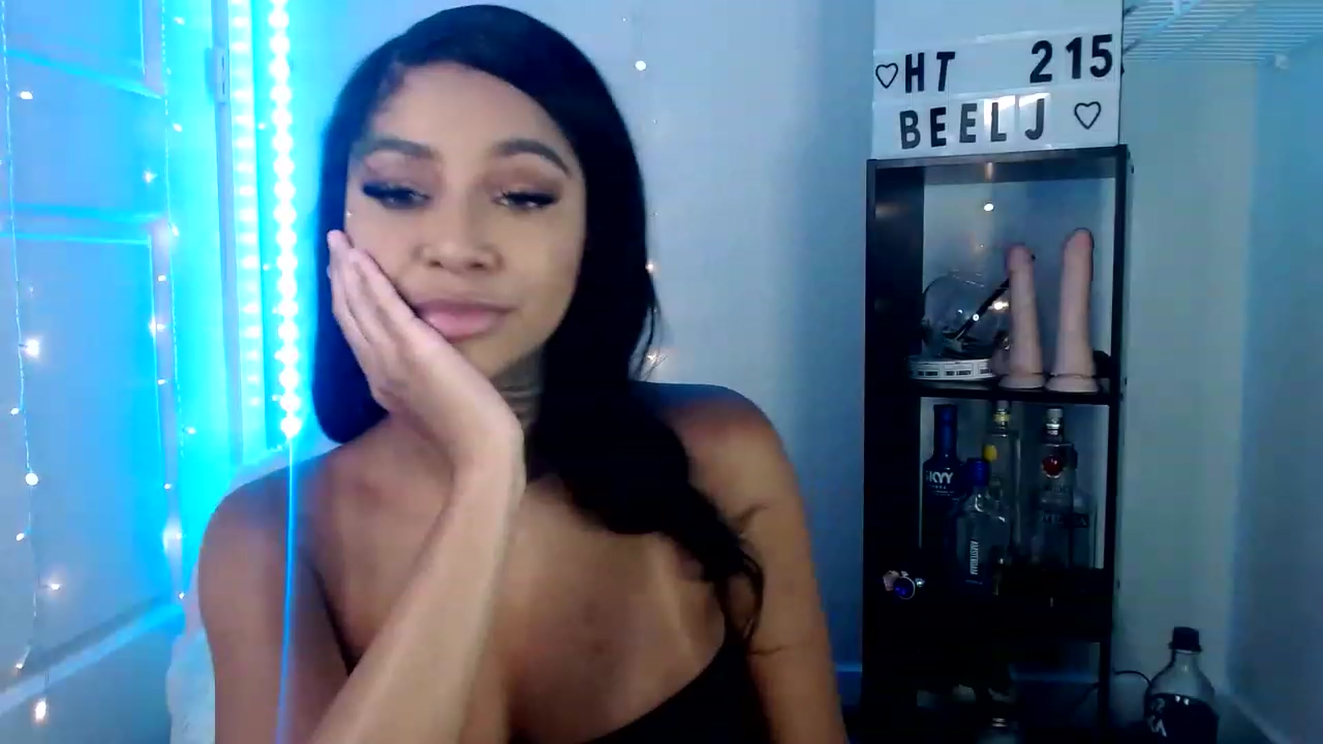 Gallery image thumbnail from Ashleeighh's myfreecams stream on, 06/19/2023, 04:43 image 7 of 20