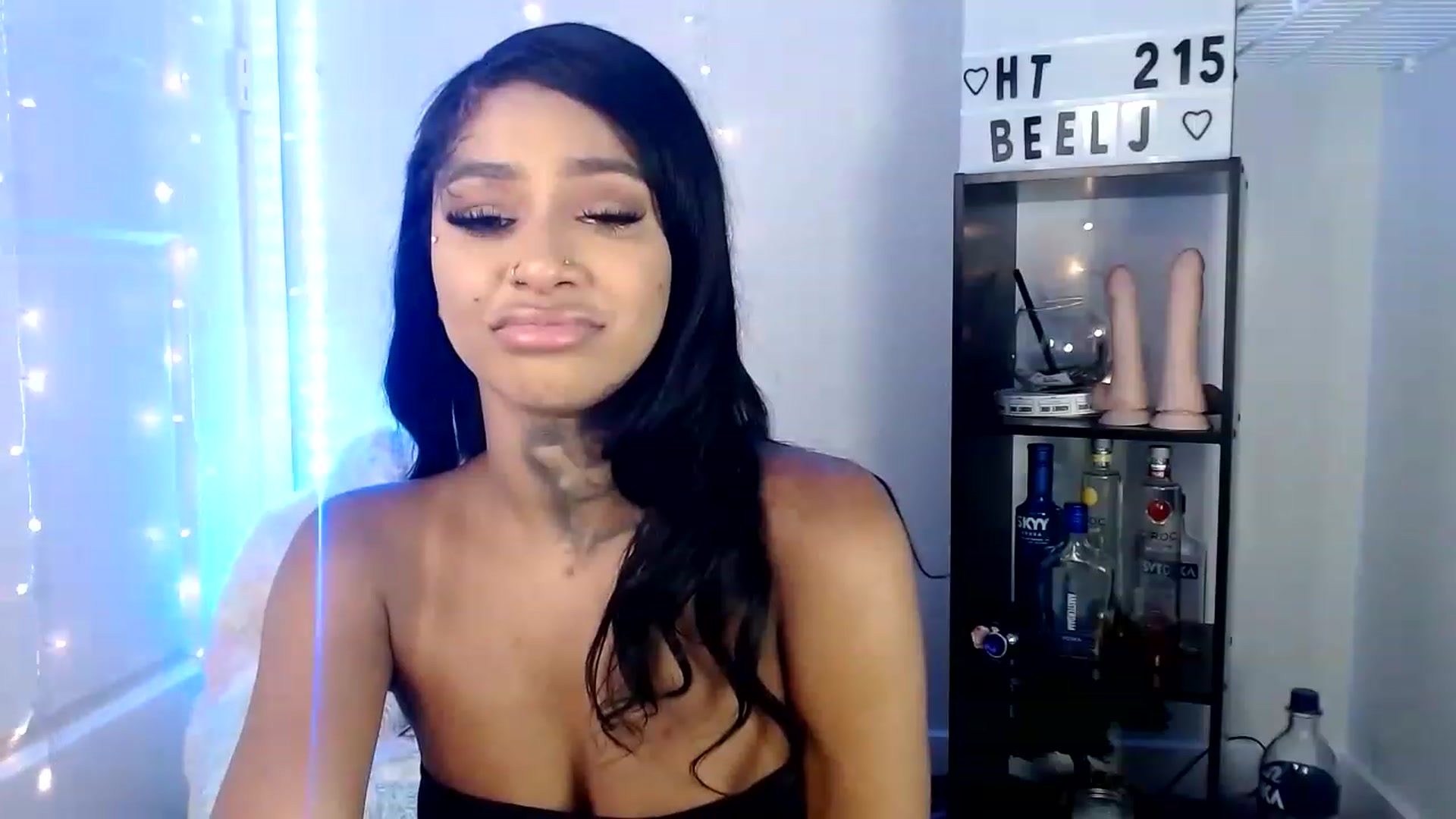 Gallery image thumbnail from Ashleeighh's myfreecams stream on, 06/19/2023, 04:43 image 9 of 20