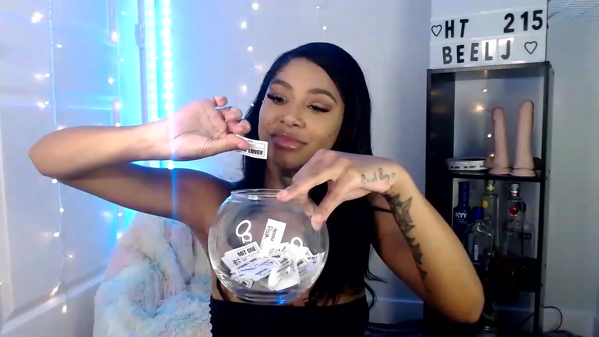Gallery image thumbnail from Ashleeighh's myfreecams stream on, 06/19/2023, 04:43 image 3 of 20