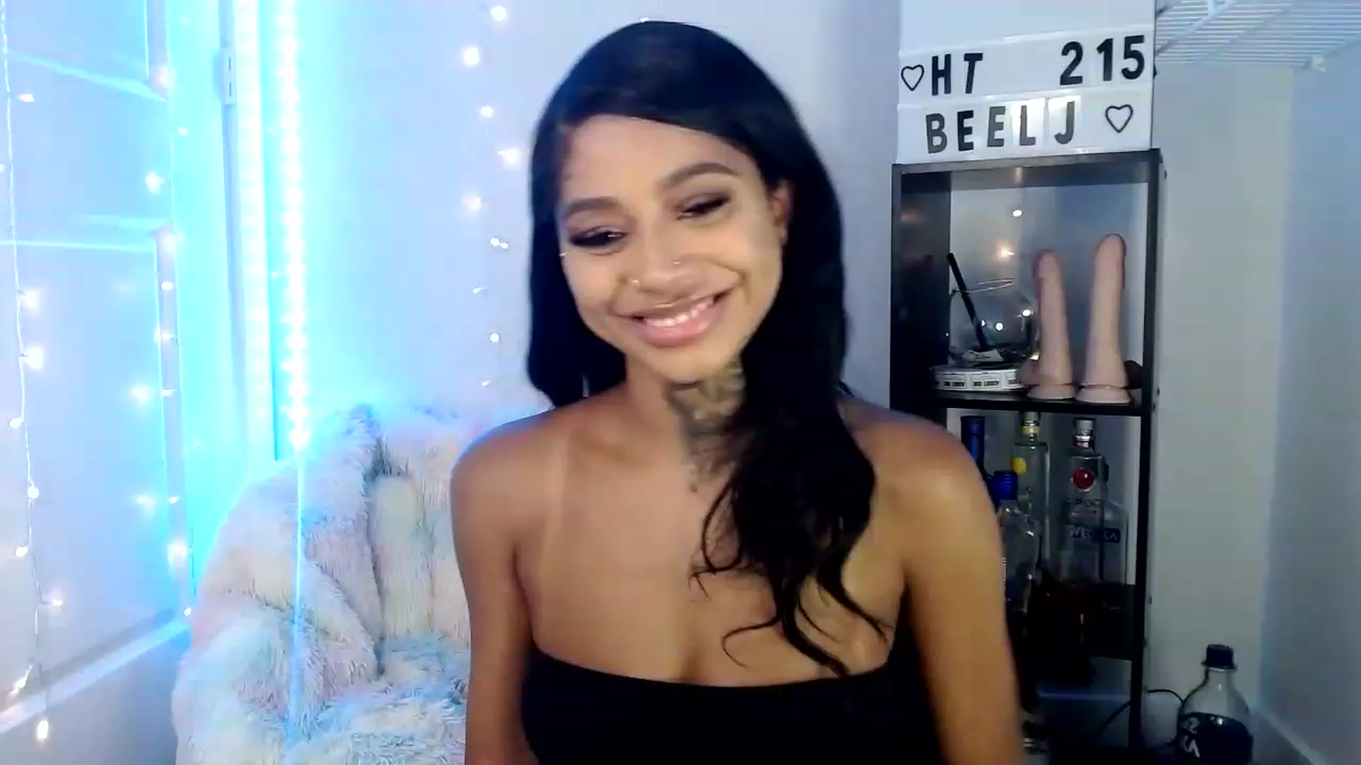 Gallery image thumbnail from Ashleeighh's myfreecams stream on, 06/19/2023, 04:43 image 10 of 20