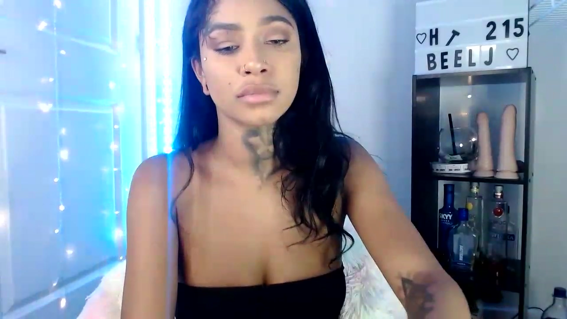 Gallery image thumbnail from Ashleeighh's myfreecams stream on, 06/19/2023, 05:09 image 14 of 20