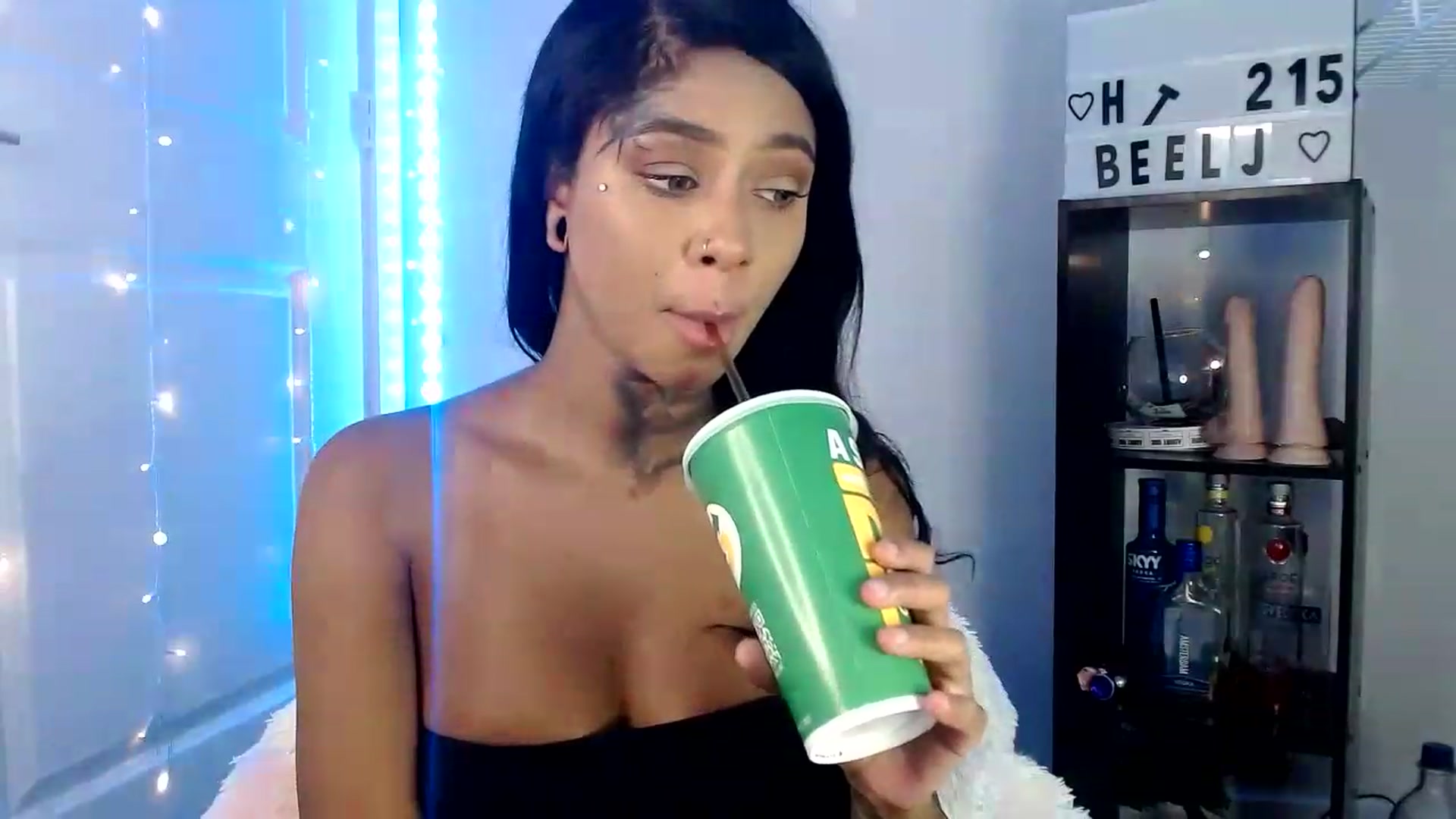 Gallery image thumbnail from Ashleeighh's myfreecams stream on, 06/19/2023, 05:09 image 18 of 20