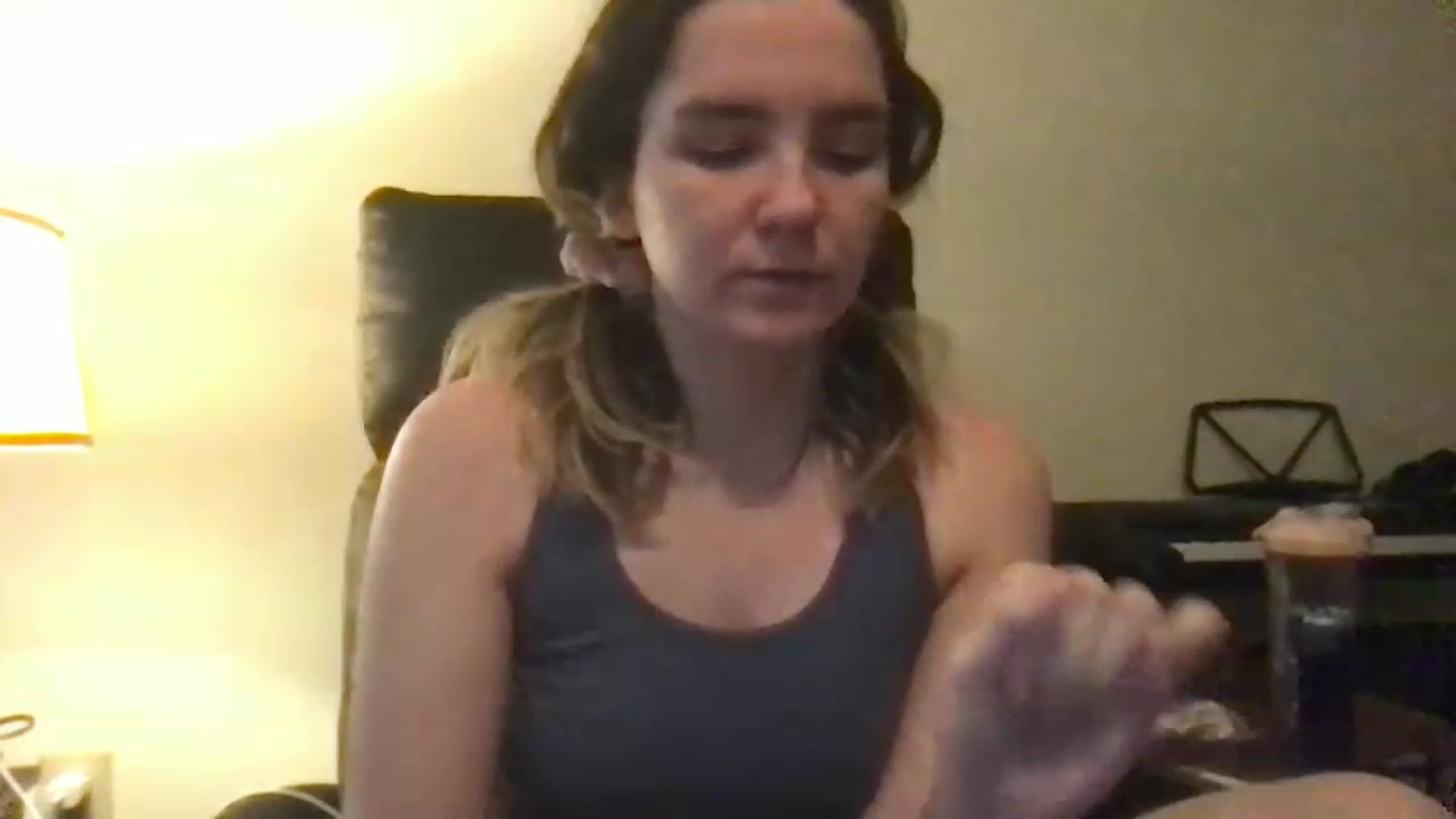 Gallery image thumbnail from AshleighPink's myfreecams stream on, 11/16/2022, 16:06 image 15 of 20