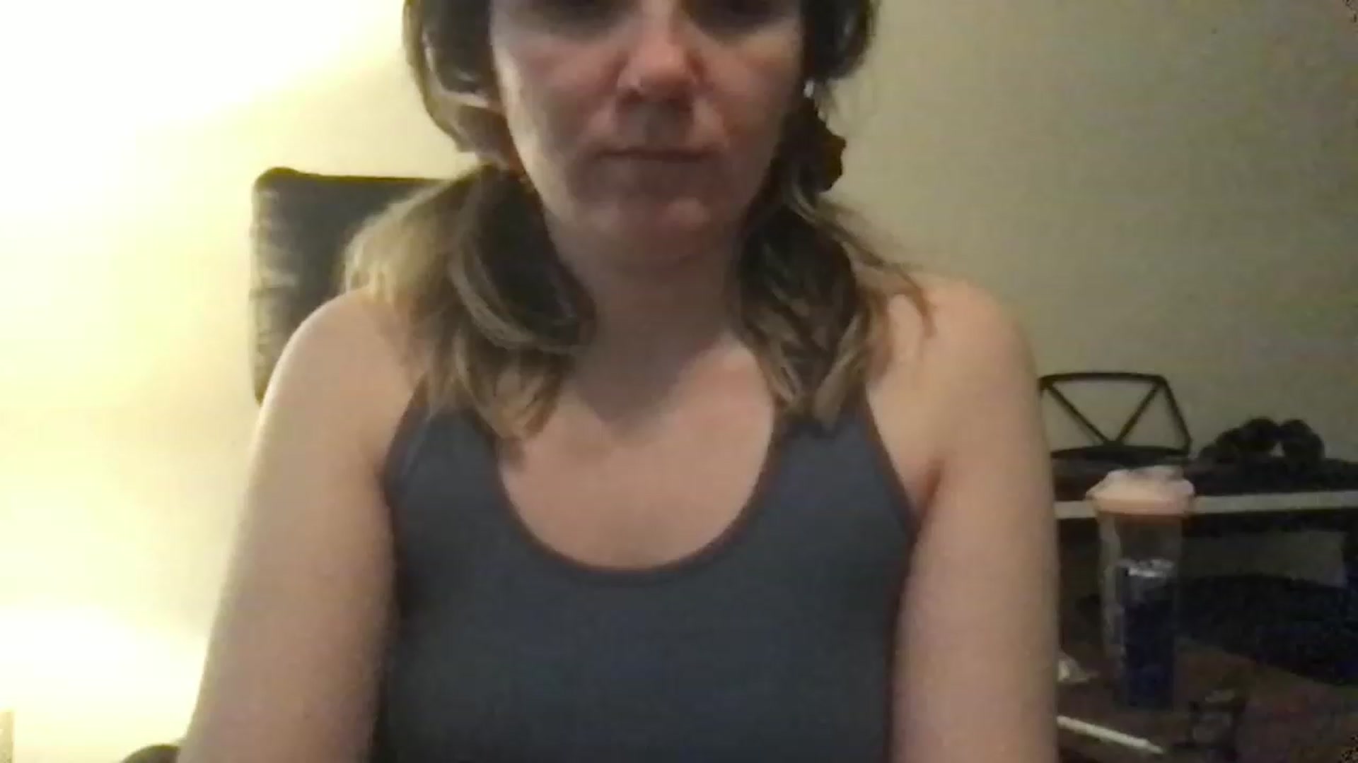 Gallery image thumbnail from AshleighPink's myfreecams stream on, 11/16/2022, 16:06 image 3 of 20