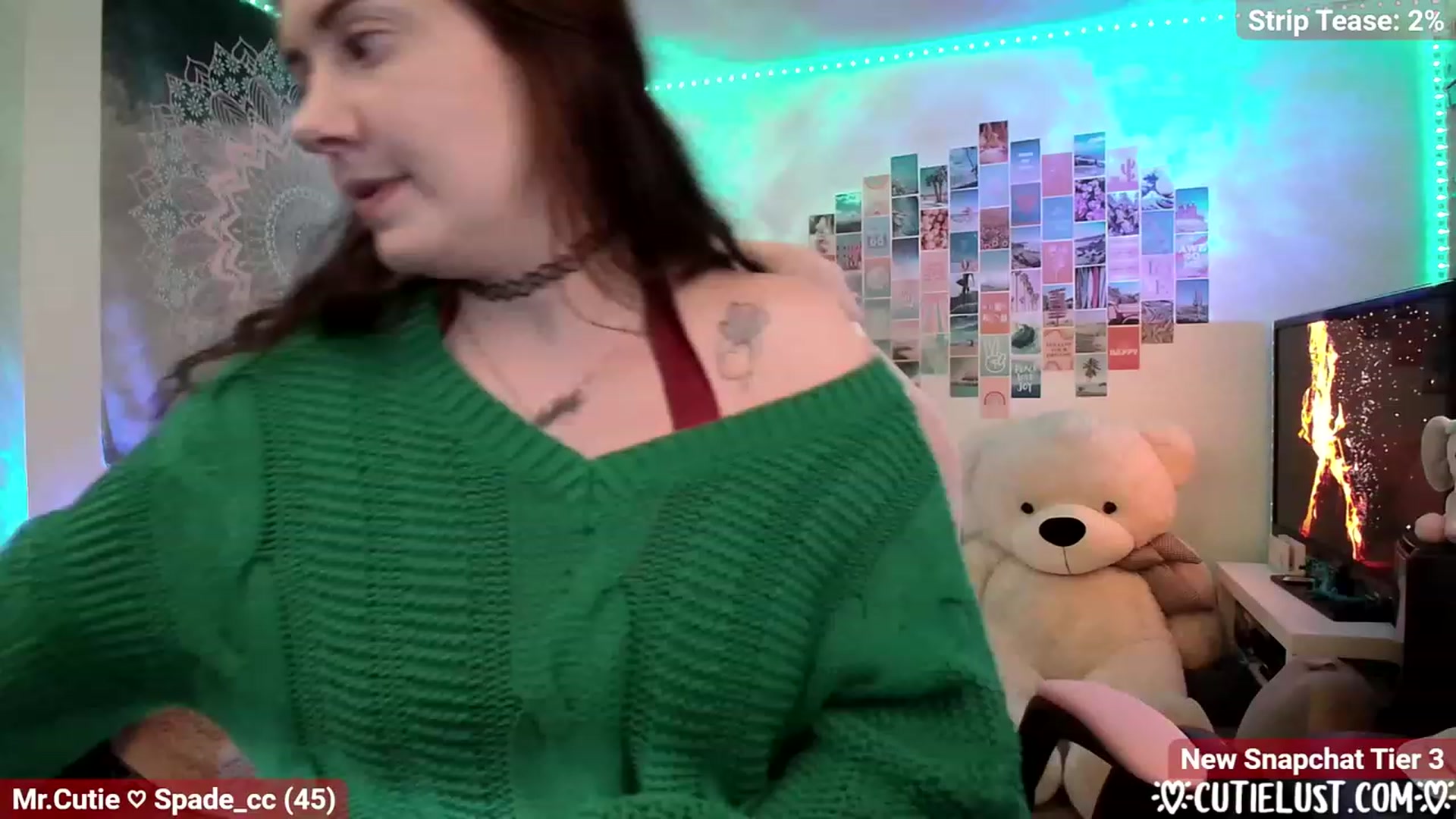 Gallery image thumbnail from Ashley's myfreecams stream on, 12/24/2022, 07:23 image 7 of 20