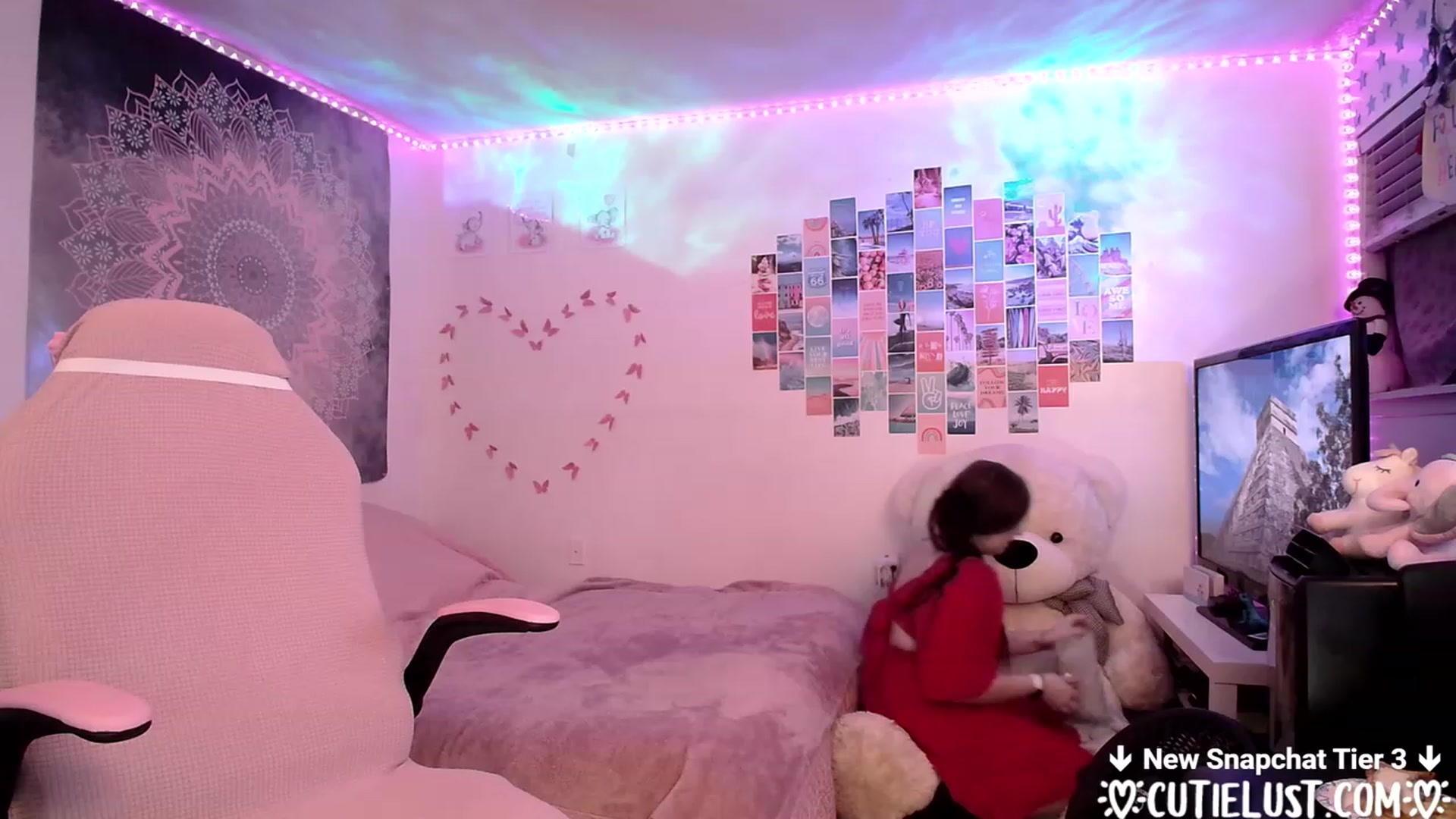 Gallery image thumbnail from Ashley's myfreecams stream on, 01/08/2023, 05:09 image 10 of 20
