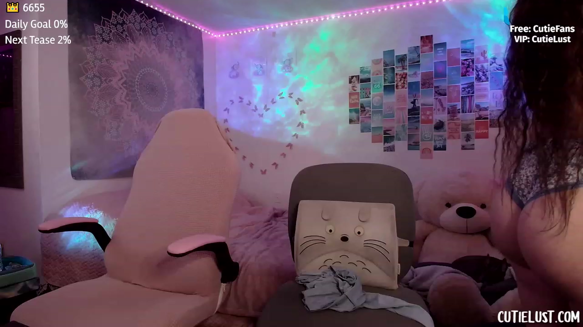 Gallery image thumbnail from Ashley's myfreecams stream on, 02/12/2023, 05:06 image 5 of 20