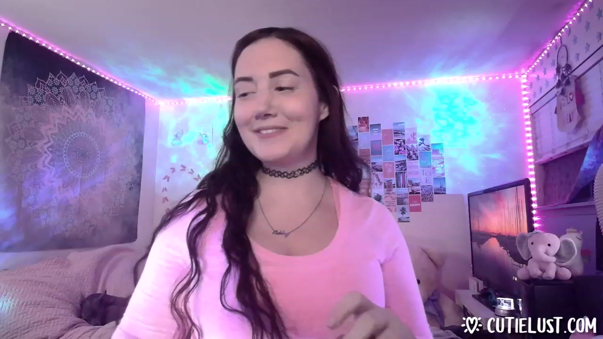 Gallery image thumbnail from Ashley's myfreecams stream on, 02/19/2023, 06:03 image 15 of 20