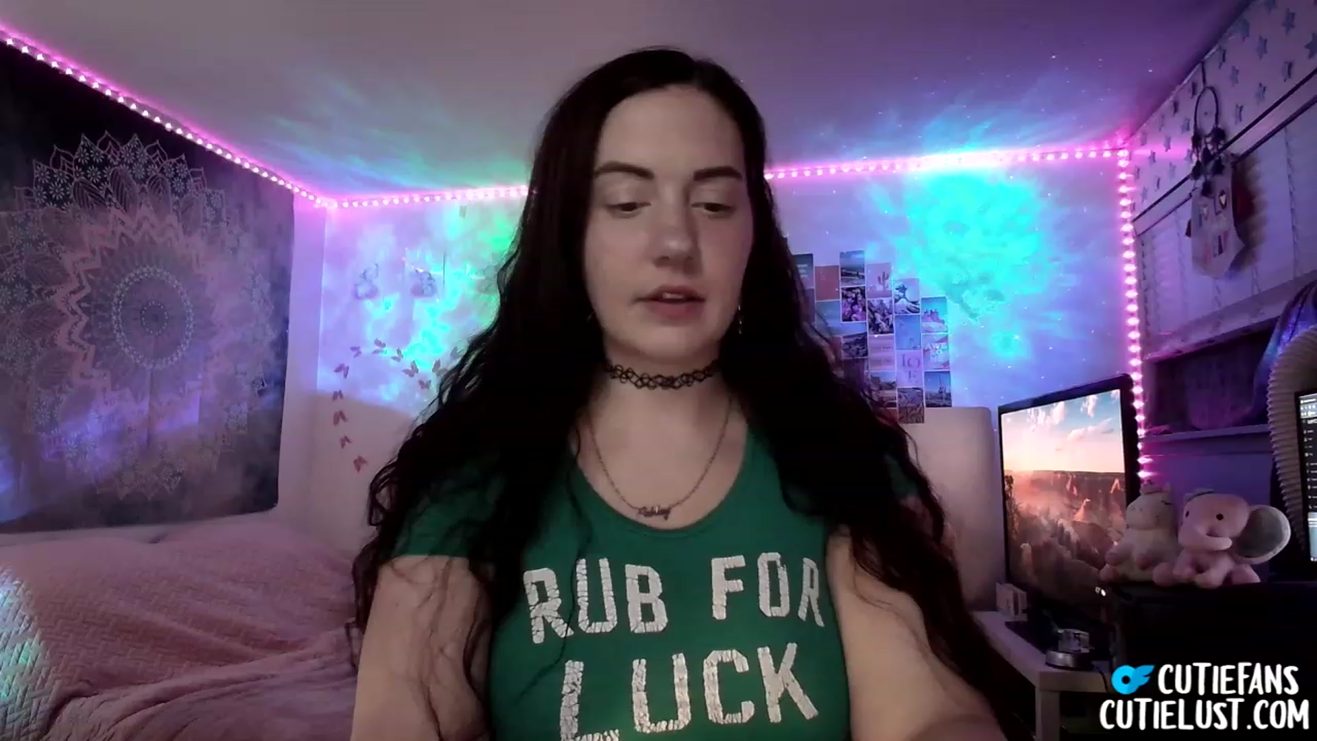 Gallery image thumbnail from Ashley's myfreecams stream on, 03/18/2023, 06:28 image 4 of 20
