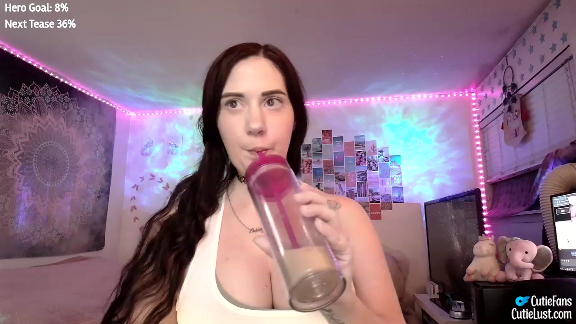 Gallery image thumbnail from Ashley's myfreecams stream on, 03/26/2023, 06:13 image 8 of 20