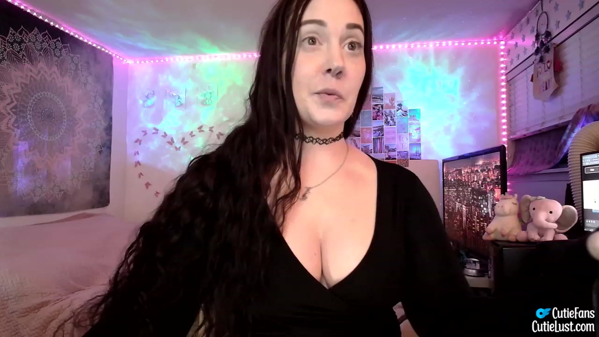 Gallery image thumbnail from Ashley's myfreecams stream on, 03/26/2023, 07:52 image 12 of 20