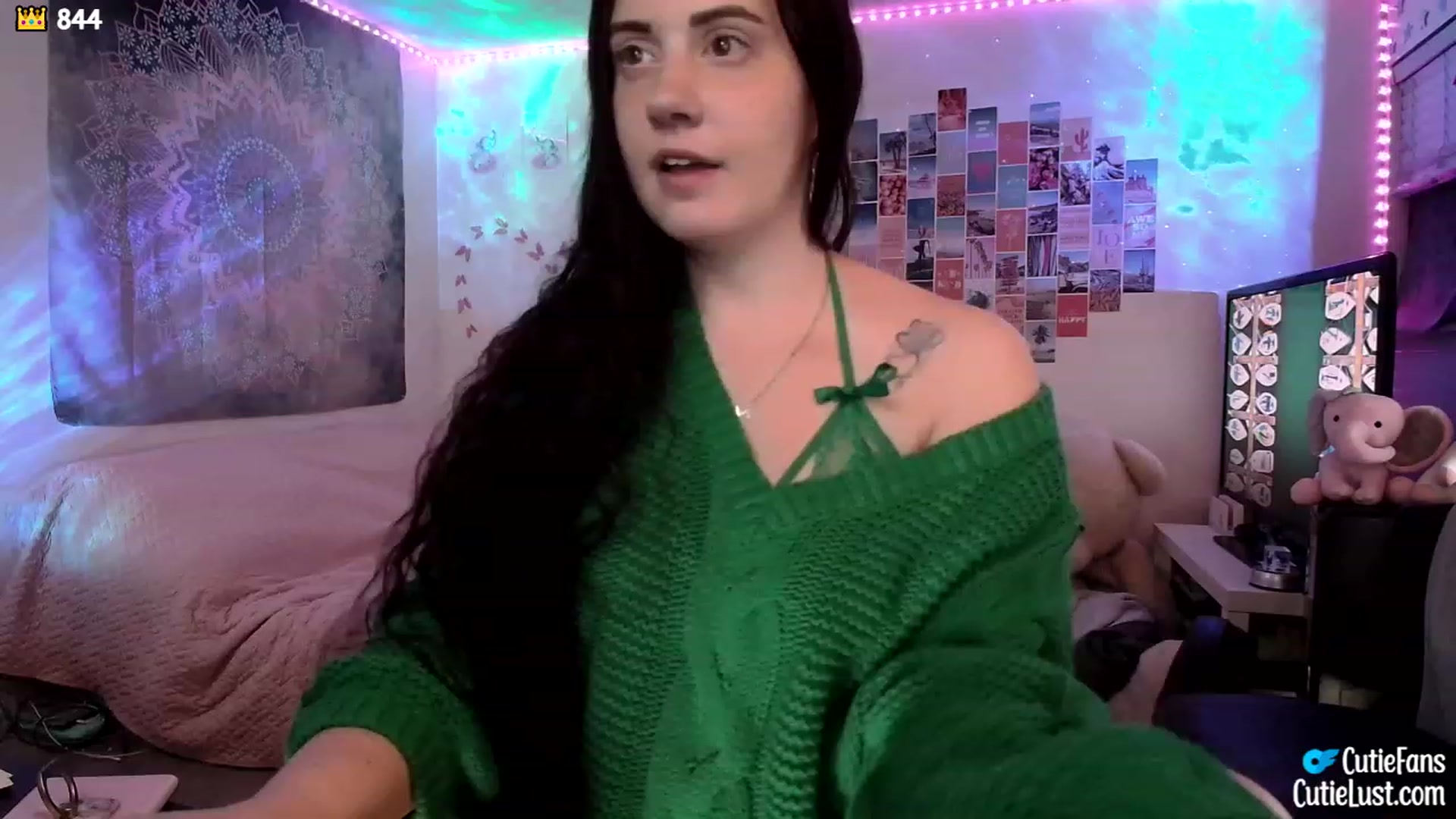 Gallery image thumbnail from Ashley's myfreecams stream on, 04/08/2023, 09:39 image 18 of 20