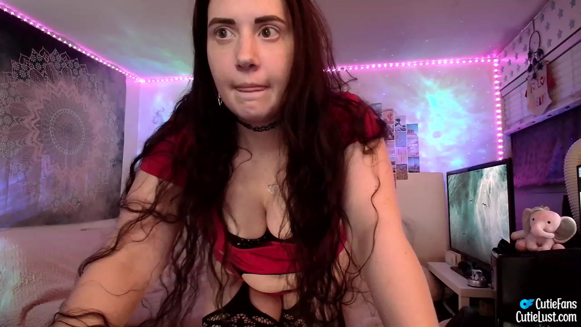 Gallery image thumbnail from Ashley's myfreecams stream on, 04/16/2023, 06:36 image 20 of 20