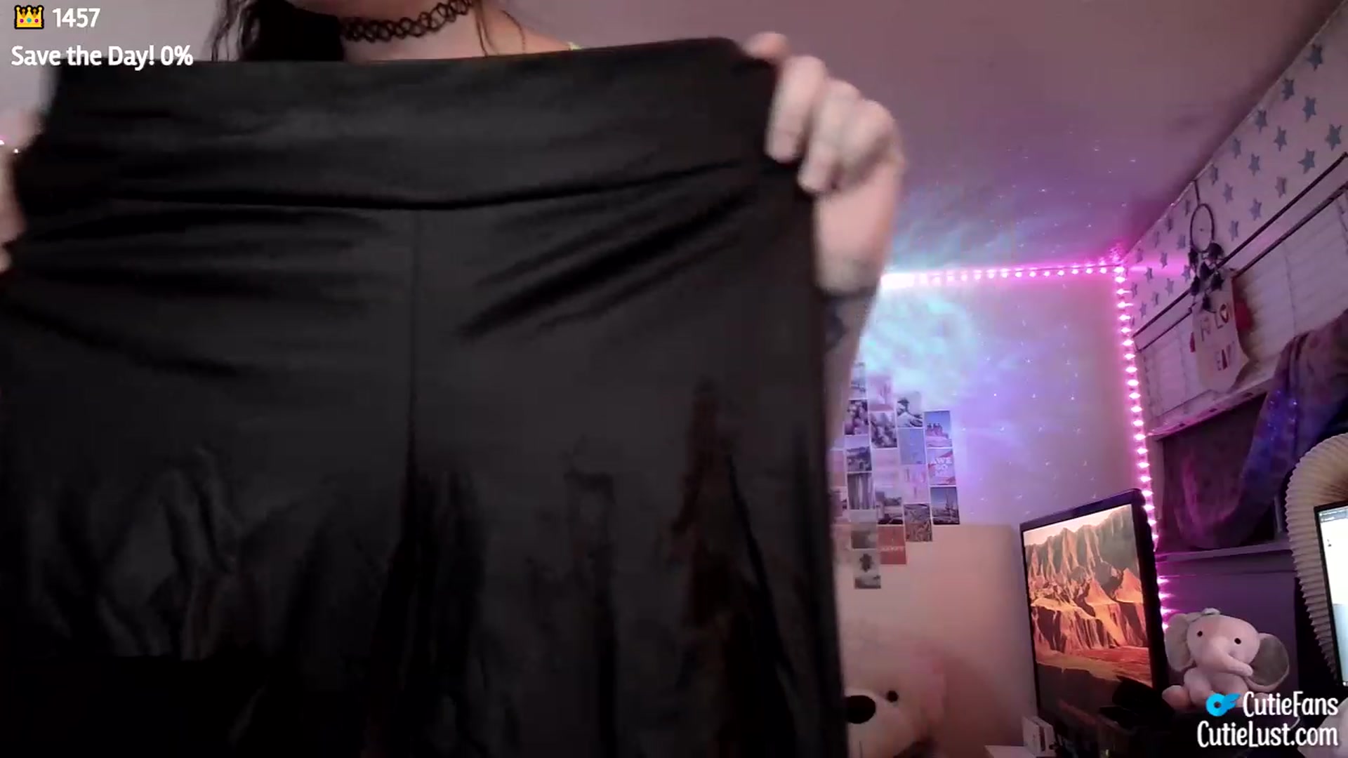 Gallery image thumbnail from Ashley's myfreecams stream on, 04/29/2023, 07:26 image 12 of 20
